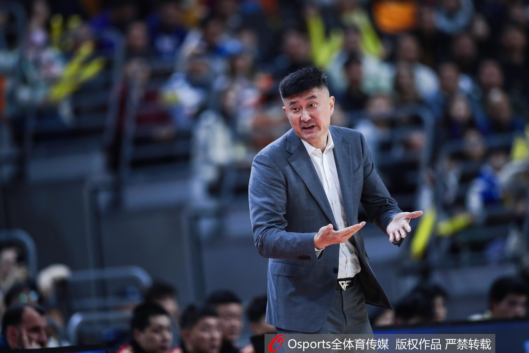 中欧体育网址-媒体人：杜锋采访阴阳对手目的性太明显 单论真诚许利民做得挺好